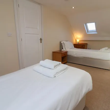 4 Normanby Terrace *
