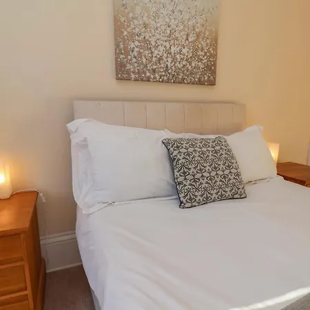 4 Normanby Terrace