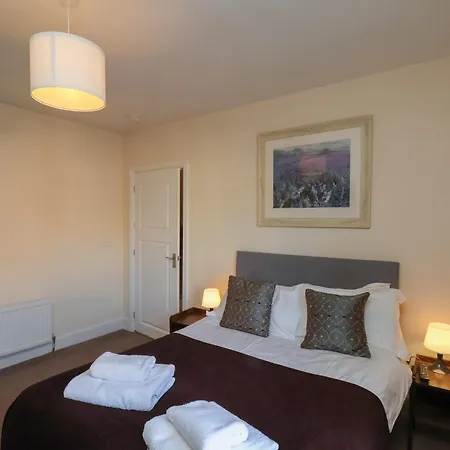 4 Normanby Terrace * 惠特比