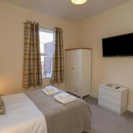 4 Normanby Terrace