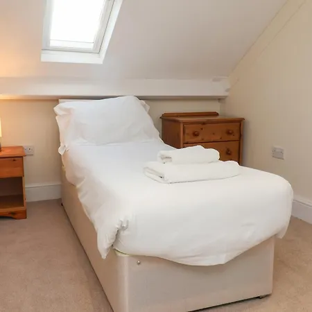 度假居 4 Normanby Terrace 惠特比