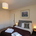 4 Normanby Terrace * Уитби