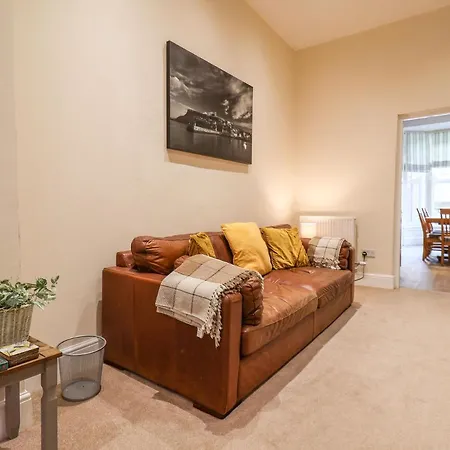 بيت للعطل 4 Normanby Terrace