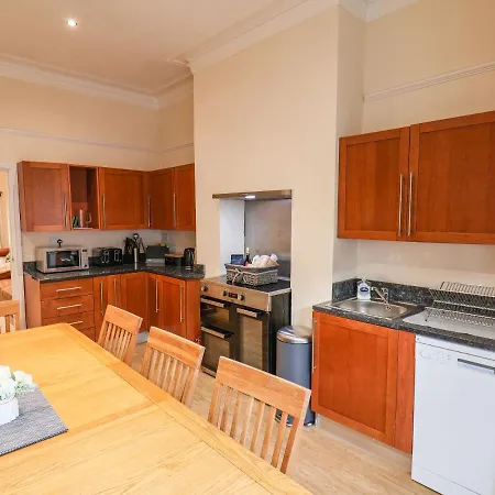 4 Normanby Terrace Ferienhaus