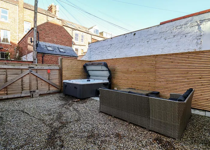 4 Normanby Terrace * Whitby