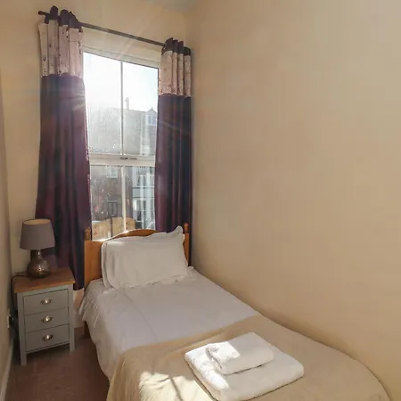 4 Normanby Terrace Nyaraló